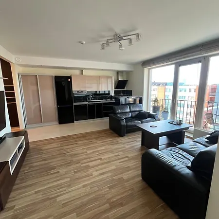 Spacious With 2 Balconies Lejlighed